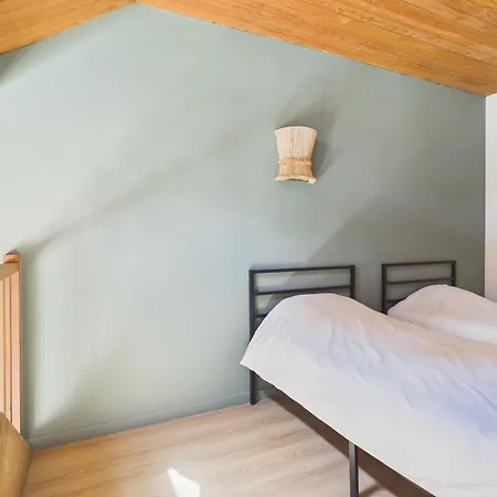 600 M De La Plage, Maison Et Jardin Pour 8 بيت للعطل *