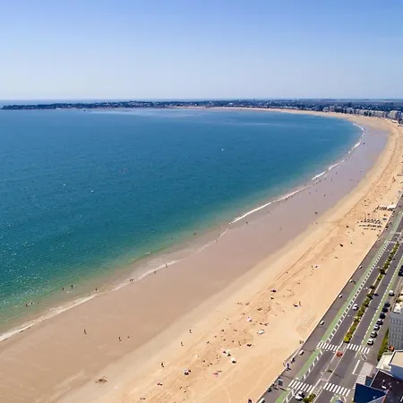 600 M De La Plage, Maison Et Jardin Pour 8 *
